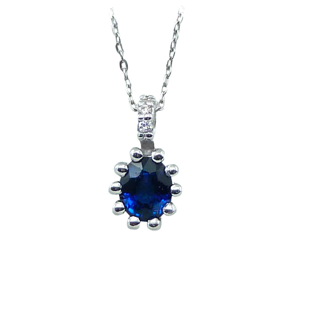 Gargantilla oval zafiro 10 garras y diamantes oro blanco 18k