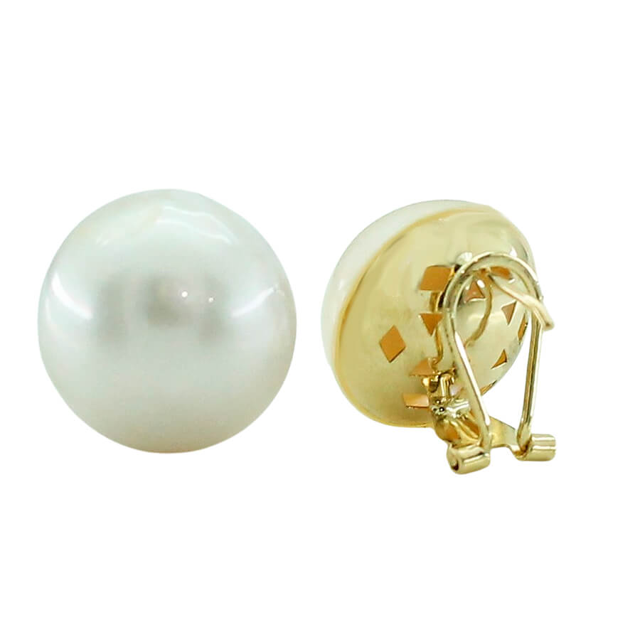Pendientes perla japonesa de 15/18mm. Cierre omega oro 18k