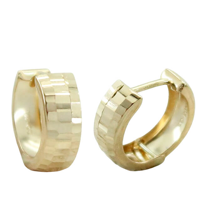 Aros huggies brillo tallados oro 18k