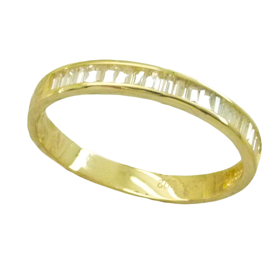 Anillo media alianza con circonitas carré oro 18k