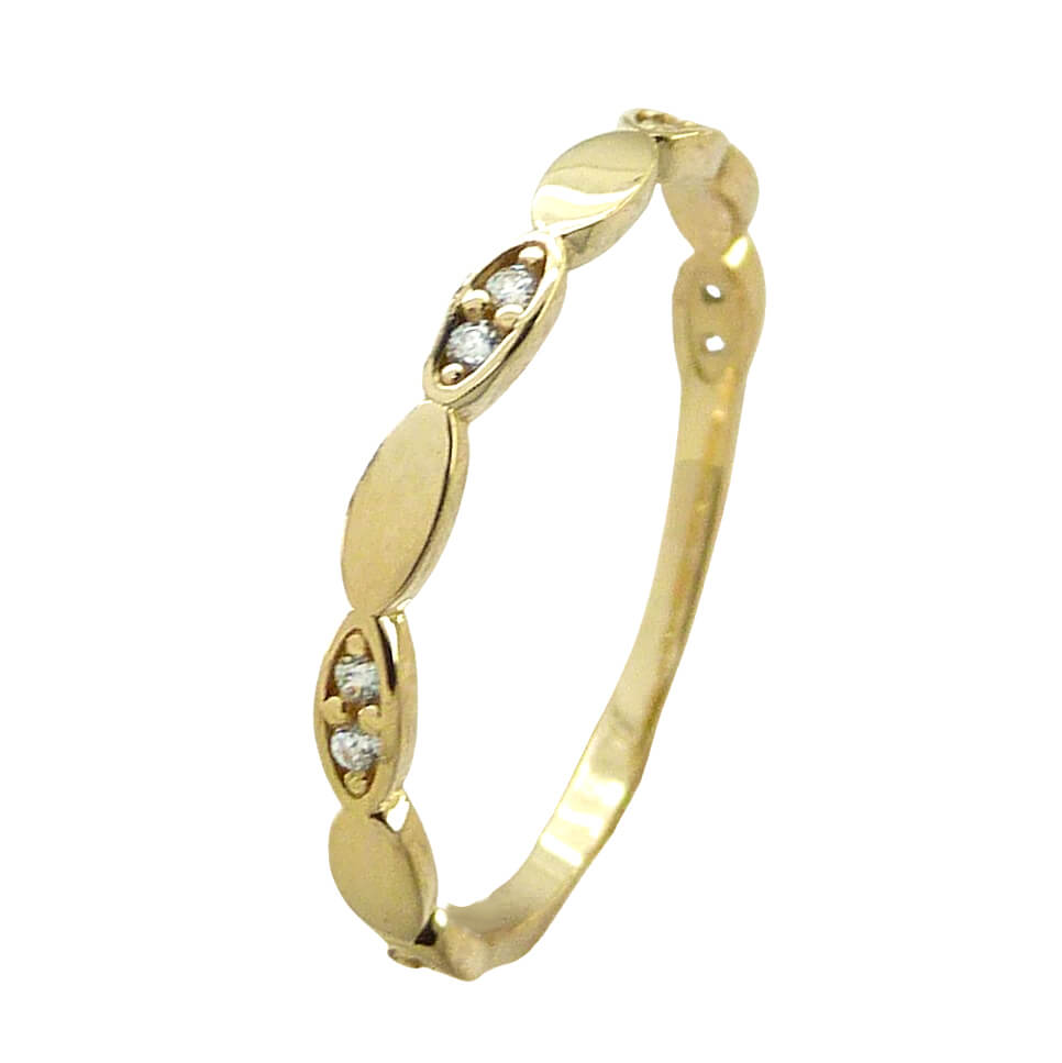 Anillo con circonitas brillo liso oro 18k