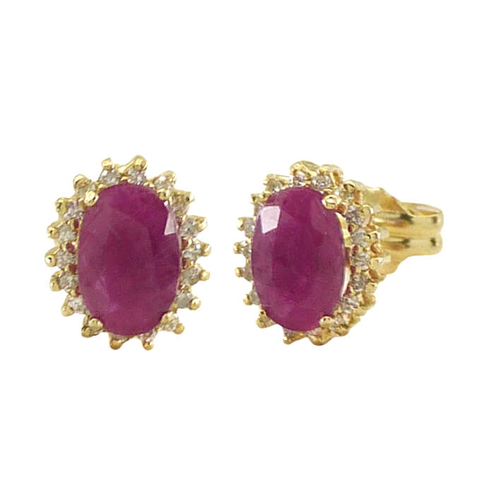 Pendiente rubí oval y diamantes oro 18k