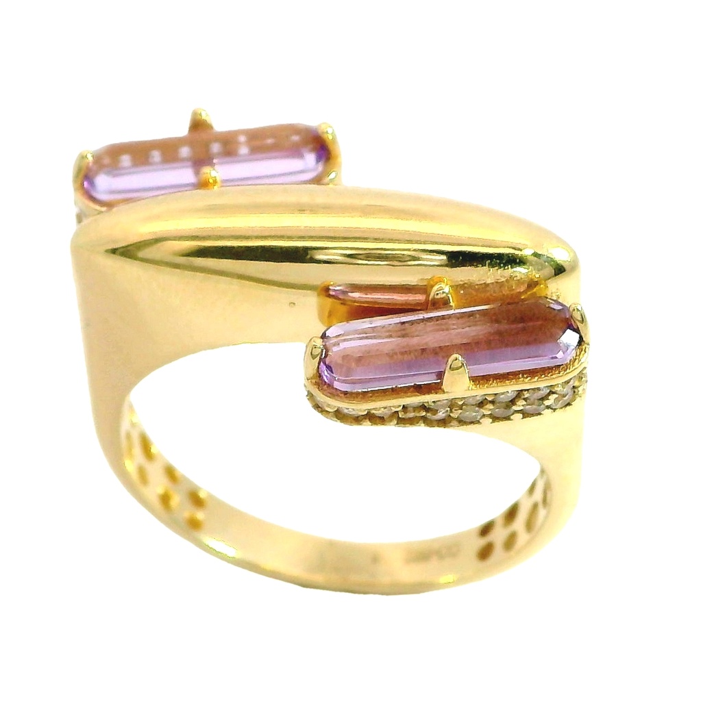 Anillo diseño amatista en oro de 18k