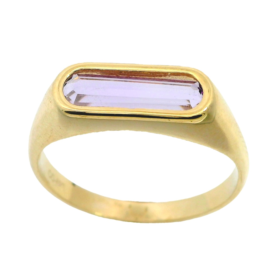 Anillo con amatista ovalada en oro de 18k