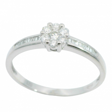 Anillo flor con diamantes oro blanco de 18k